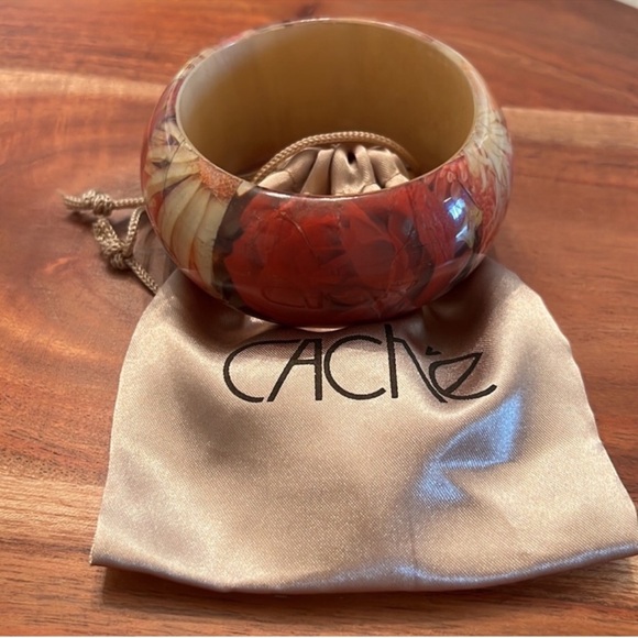 Cache Floral Bangle Bracelet - Picture 5 of 6